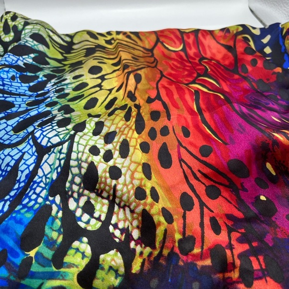 Vibrant Multicolor Scarf with Abstract Design Butterfly Design - Picture 9 of 15